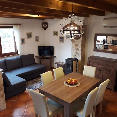 Cseresznyevirag Vendeghazak Kovagoszolos Zimmer foto